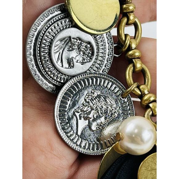 J.Crew Coin Charm Necklace Crystal Star Black Chunky Gold Heavy Rare Unique Disc - Picture 7 of 16